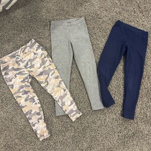 Bundle of 3 pairs of girls pants- fleece lined Leggings and joggers, size 5